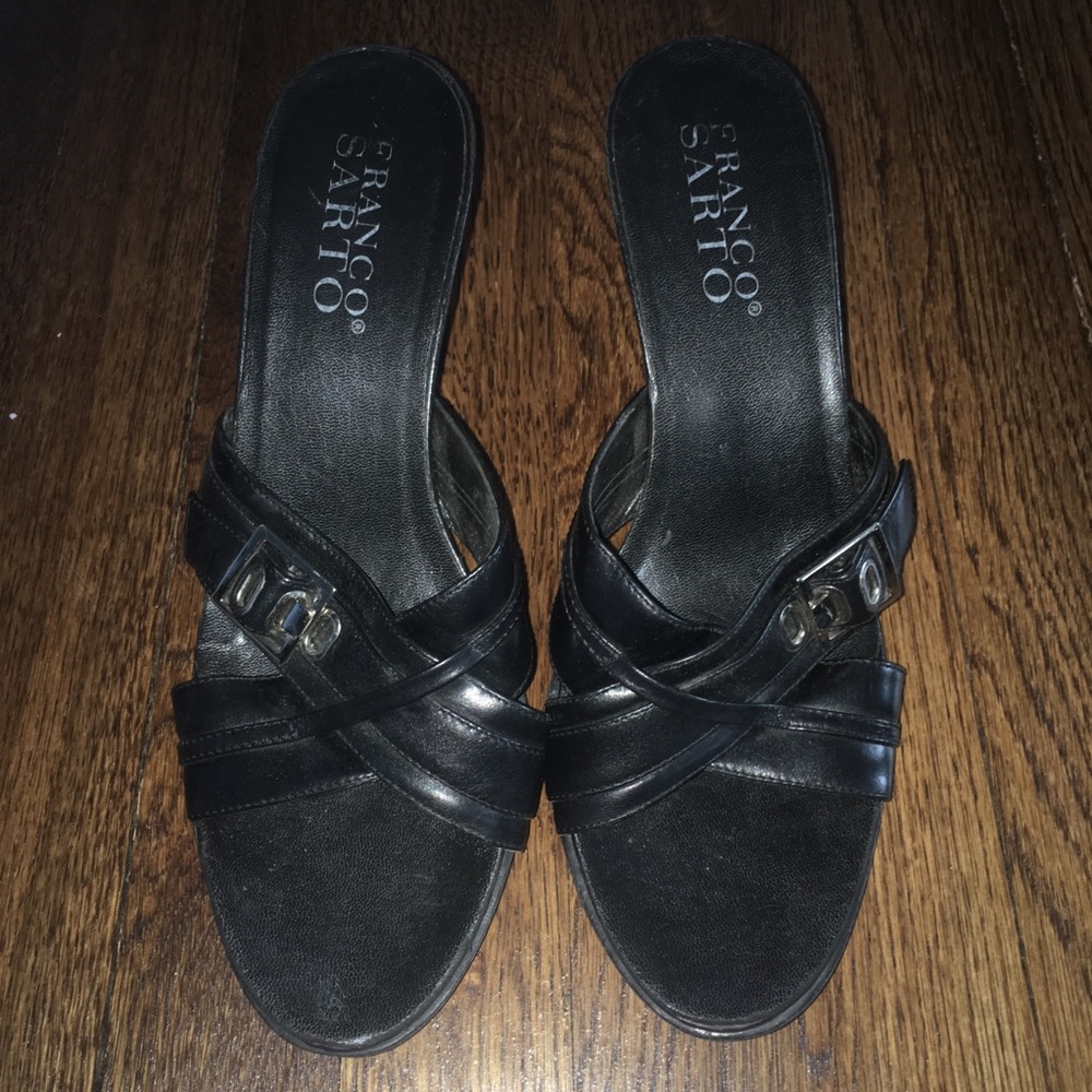 Franco Sarto black leather heels/sandals w/buckle
